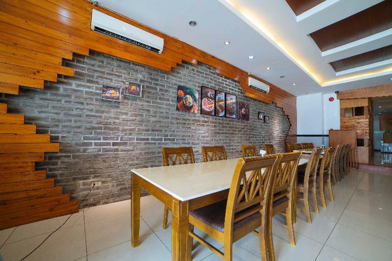 Reddoorz Premium @ Korea Town Angeles City Экстерьер фото